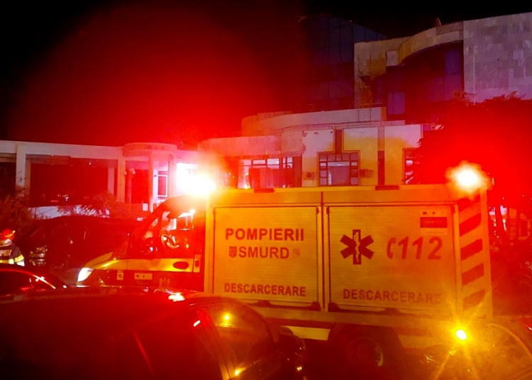 Echipajul de descarcerare a intervenit în urma solicitării. FOTO Focus Press