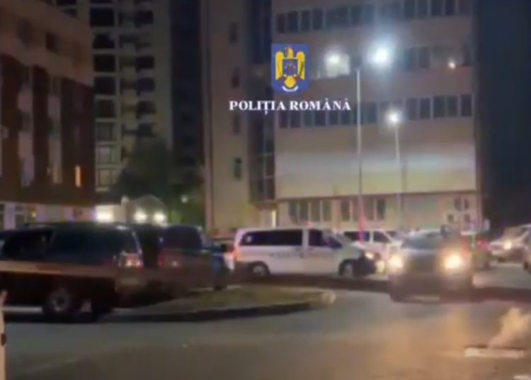 Imagini de la percheziții