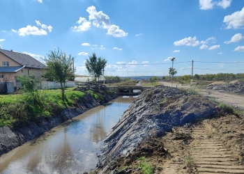 Activități de decolmatare al ABADL. FOTO ABADL