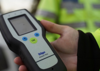 Testare cu etilotestul. FOTO Cătălin SCHIPOR