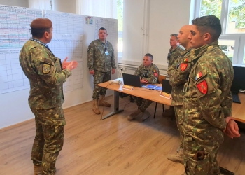Rechinii albi participă la un exercițiu militar. FOTO MAPN