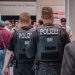 Polițiști germani. FOTO Leon Seiber/Unsplash