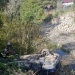Pompierii au intervenit  la mașina căzută. FOTO ISU Neamț