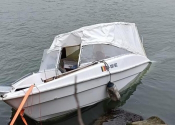 Accident naval pe Dunăre. FOTO ISU Delta Tulcea