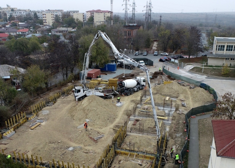 Lucrări la sala de sport. FOTO Primăria Cernavodă