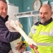 Lebăda rănită a fost salvată. FOTO Poliția de Frontieră