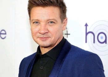 sursa foto: Facebook/ Jeremy Renner