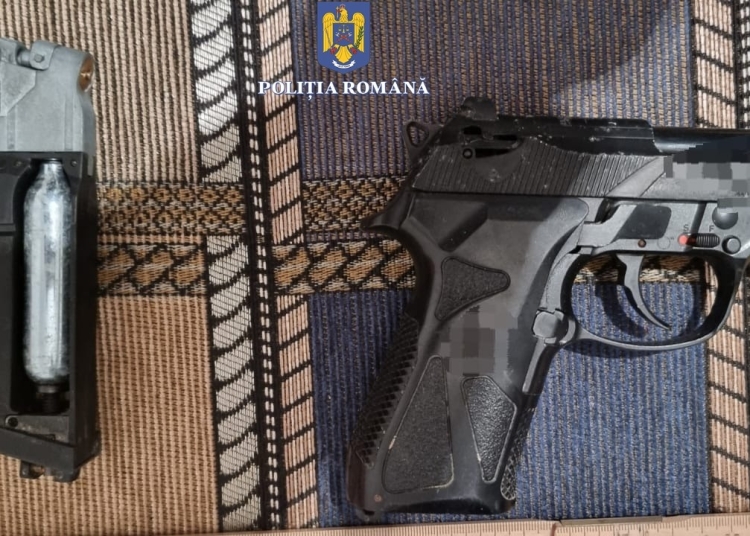 imagini cu bunurile gasite la perchezitii