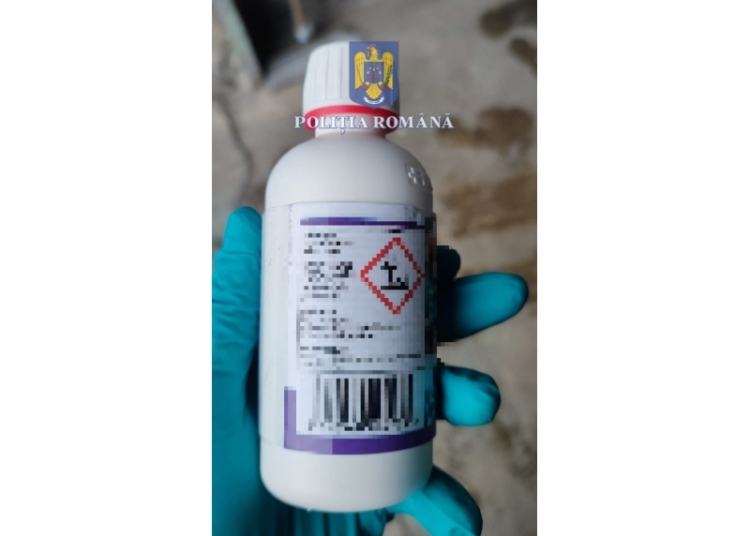 Insecticid furat. FOTO Poliția Română