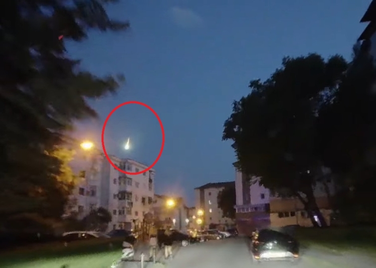 Meteoritul care i-a pus în alertă pe salvamontiști. FOTO Captură video