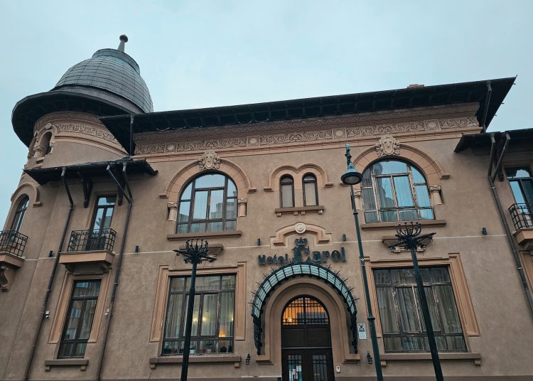Hotelul Carol - monument istoric (Casa Avocatului Traian Bellu)