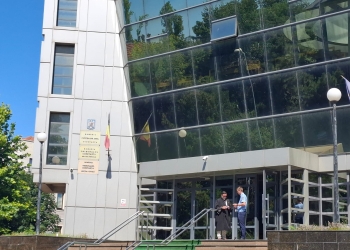 Individul acuzat că a dat mită unui polițist din Constanța și-ar putea afla sentința în martie