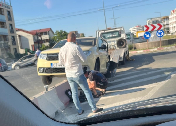 Accident grav în sensul giratoriu de la LIDL din Mamaia Nord - Năvodari
