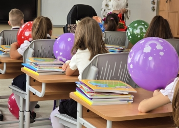 Ce se întâmplă în cazul profesoarei de religie care și-a înșelat elevii cărora le-a luat banii de tabără fără să o mai organizeze?!