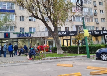 GALERIE FOTO. Tragedie în zona Macul Roșu: O vârstnică s-a prăbușit pe Bulevardul Tomis și a murit