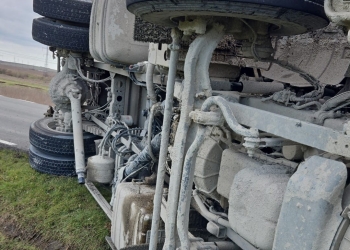 VIDEO & FOTO: Camion răsturnat între Poarta Alba și Nazarcea