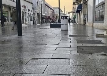 GALERIE FOTO&VIDEO. Pavajul de pe Ștefan cel Mare, afectat după ninsori și îngheț. Ce spune Primăria Constanța