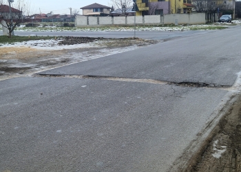 VIDEO & FOTO. Stradă tranzitată zilnic, pericol constant: șanțul de pe prelungirea Meșterul Manole dă bătăi de cap șoferilor