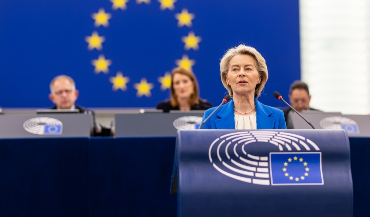 Ursula von der Leyen, președinte Comisiei Europene, în plenul Parlamentului European. Foto: Profimedia Images