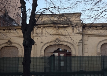 FOTO. Casa din Constanța care a aparținut bijutierului Casei Regale, în paragină