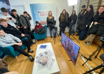 Elevi de la Liceul Tehnic Energetic din Constanța, în practică la Focus Press - imagine de arhivă