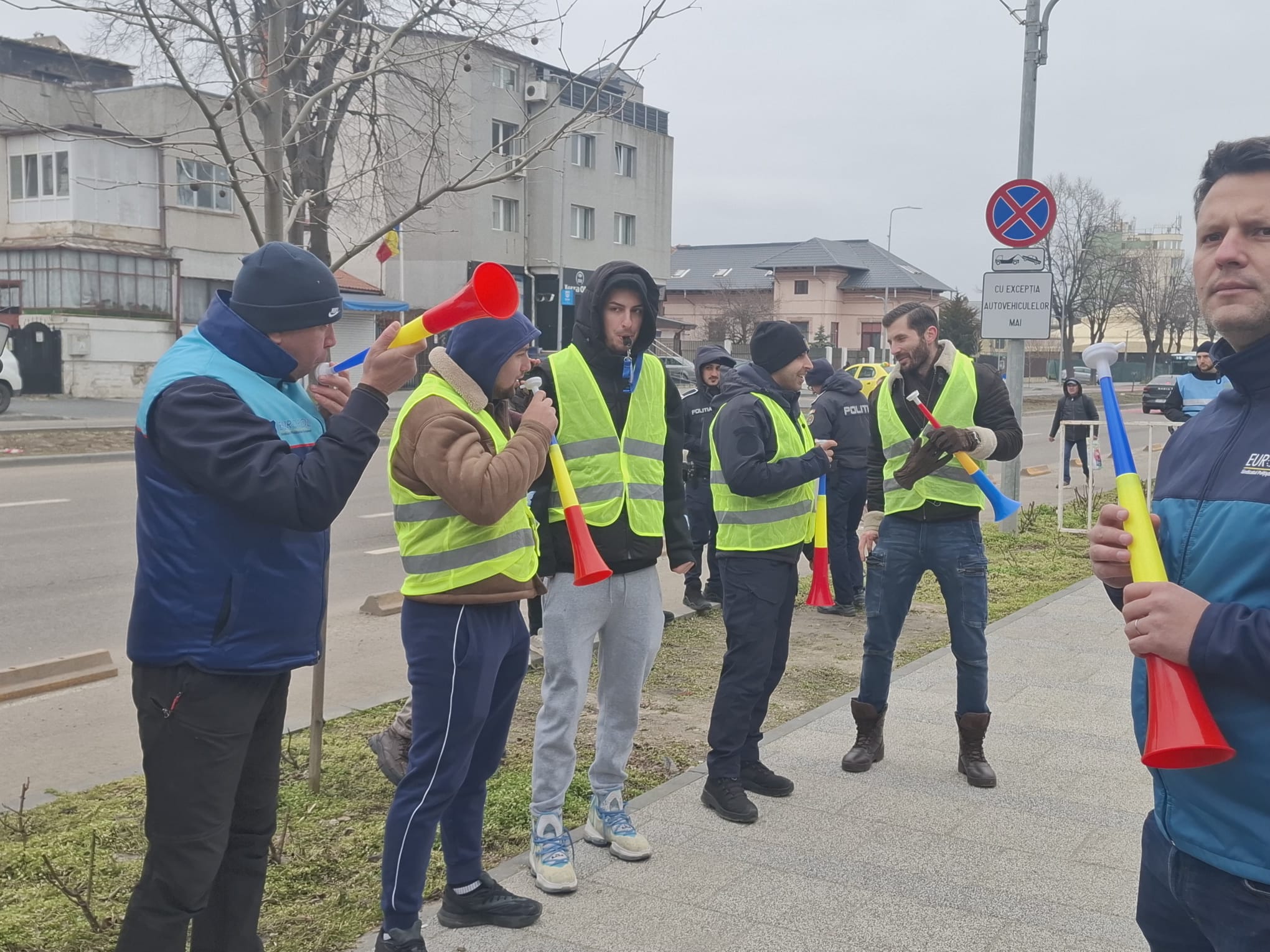 GALERIE FOTO&VIDEO. Protest al polițiștilor din Constanța!
