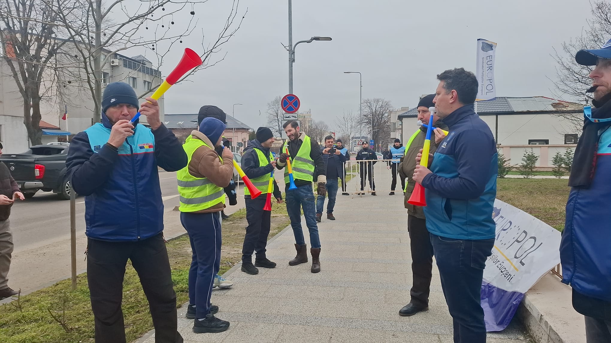 GALERIE FOTO&VIDEO. Protest al polițiștilor din Constanța!
