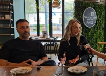 Panos și Diana - Souvlaki