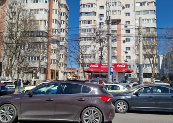 Tâlhărie ziua în amiaza mare, într-o stație din Constanța. Victima - o bătrână de 76 de ani