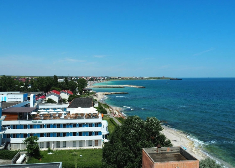 Hotel Azur, sursa foto: litoralulromanesc.ro