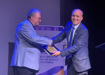 Vasile Nicoară, director Colegiul Național Mircea cel Bătrân - stânga